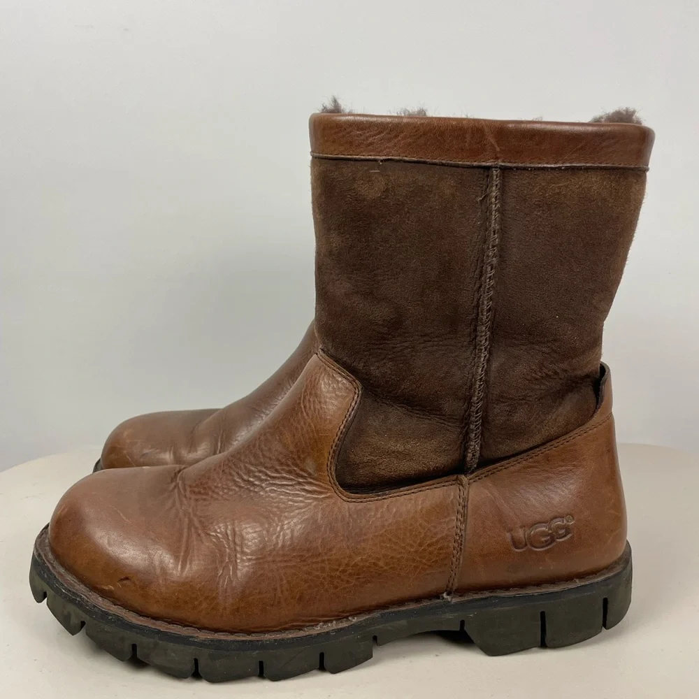 UGG Australia Beacon‎ Sheepskin Lined Men's Chestnut Brown Leather Boots